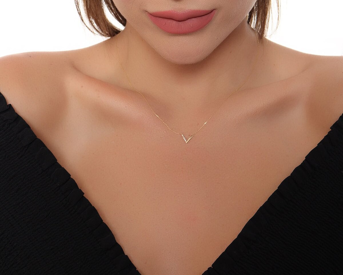0.05 CT V Shaped Elegant Gold Diamond Necklace, Gift for Her, Charm Necklace, Gift For Daughter