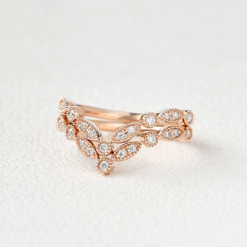 Round Brilliant Curved Vintage Style Set of 2 Wedding Band