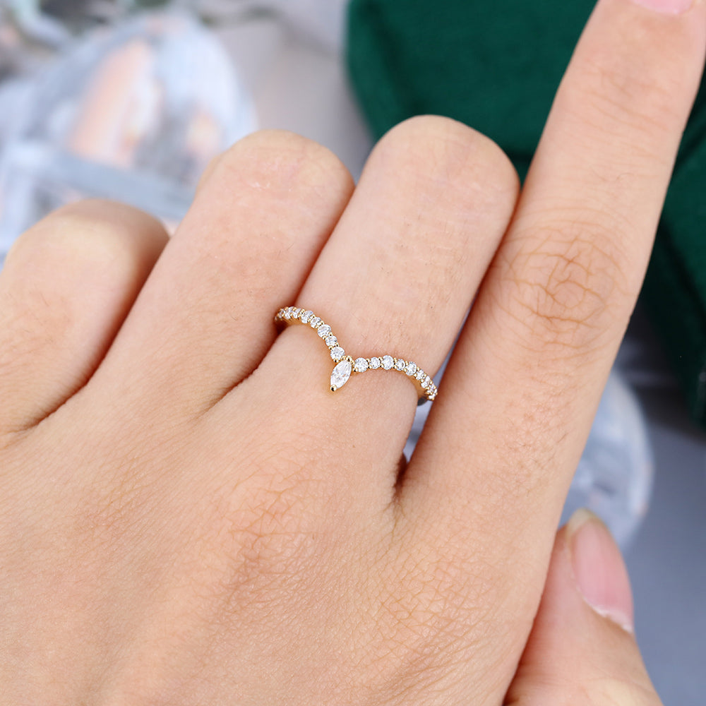 Round Marquise Moissanite Curved Wedding Band Vintage Gemstone