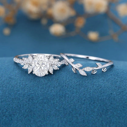 Oval cut Moissanite Diamond Cluster Engagement ring Bridal Set Ring