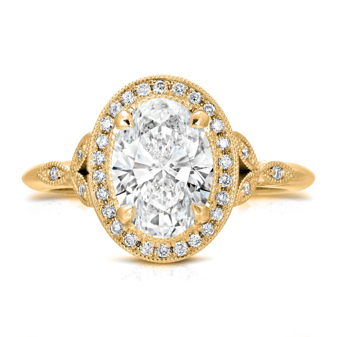 Vintage-Style Oval Cut Moissanite Diamond Engagement Ring for womens