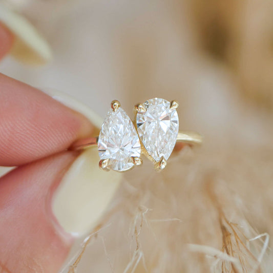 2.0 Ct Two Pear Moissanite Diamond Toi et Moi Engagement Ring