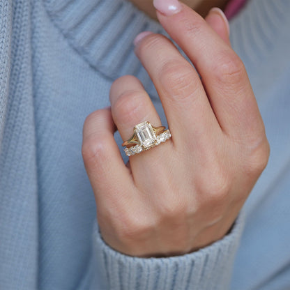 2.5 Ct Emerald Cut Moissanite Diamond Solitaire Engagement Ring