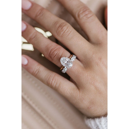 Elongated Oval Cut Solitaire Moissanite Diamond Engagement Ring For Her