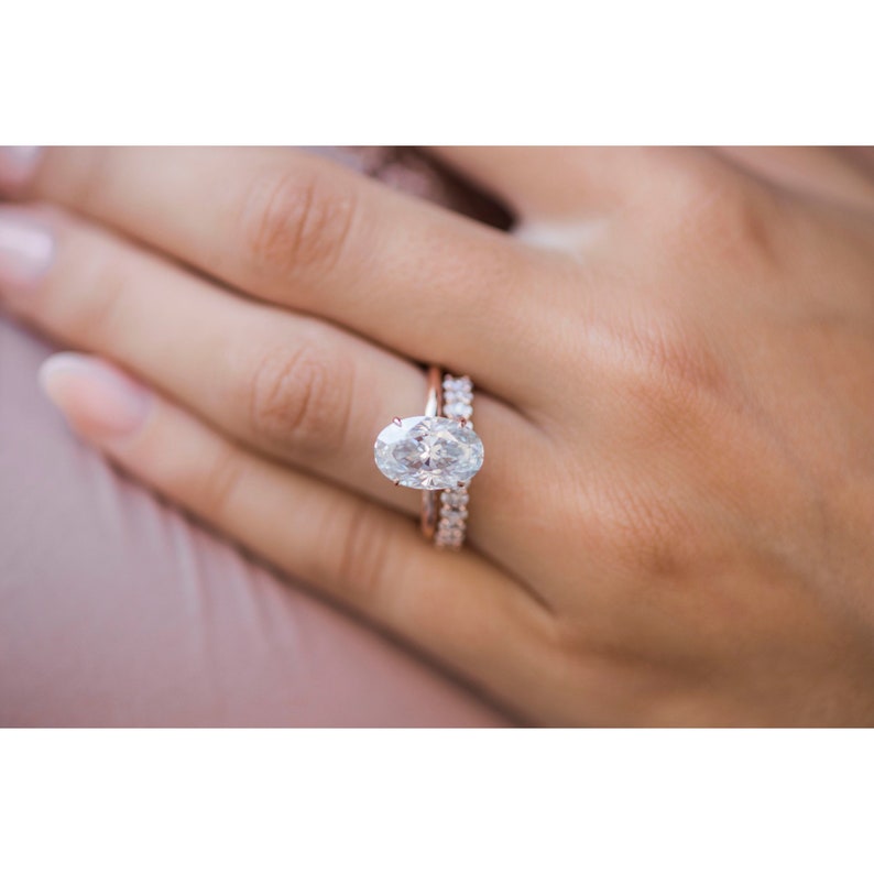 Elongated Oval Cut Solitaire Moissanite Diamond Engagement Ring For Her